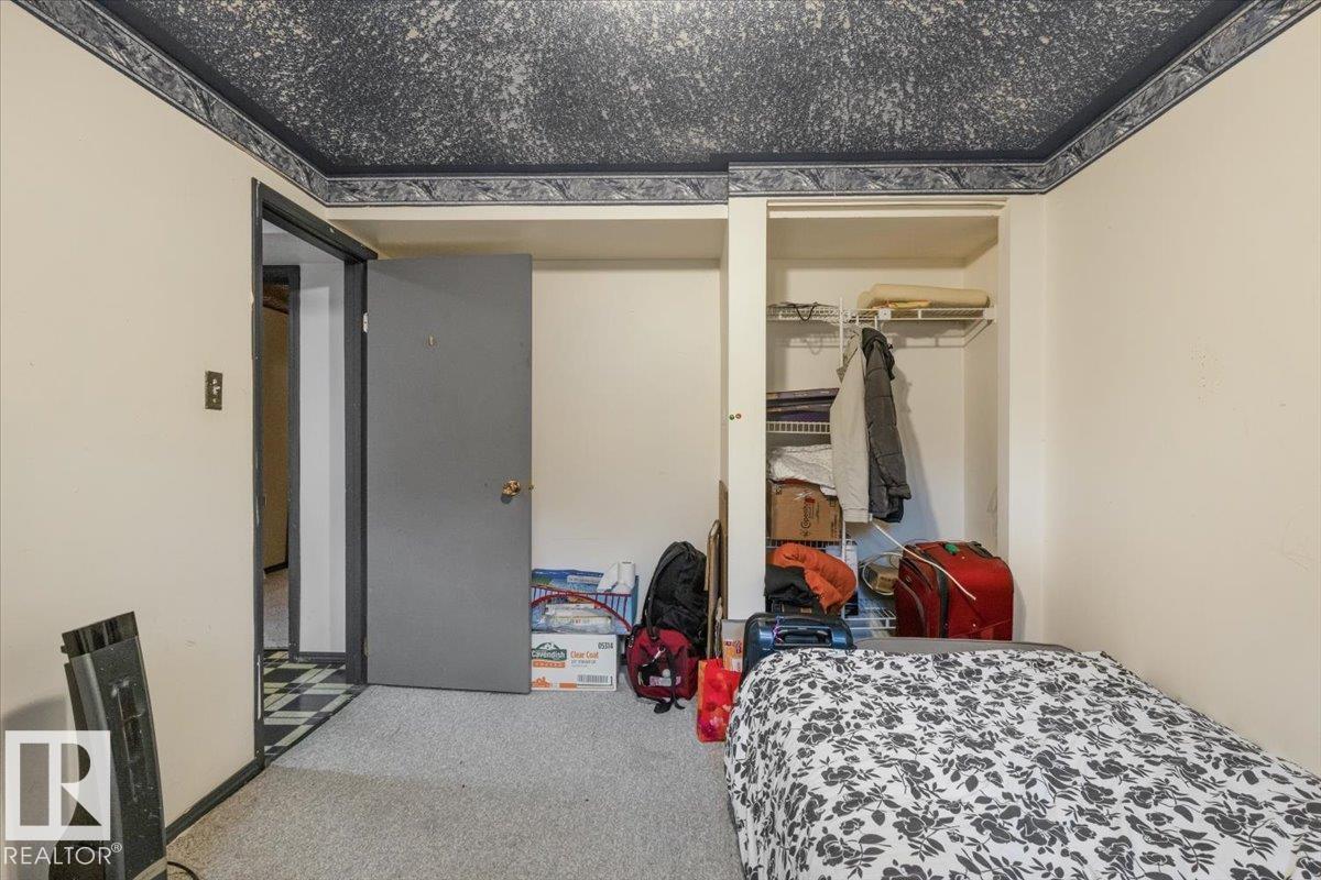 9228 75 ST NW - 32