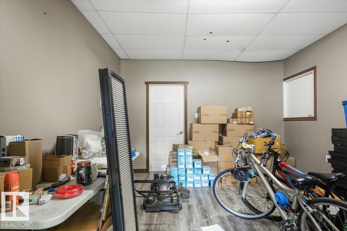 9228 75 ST NW - 40