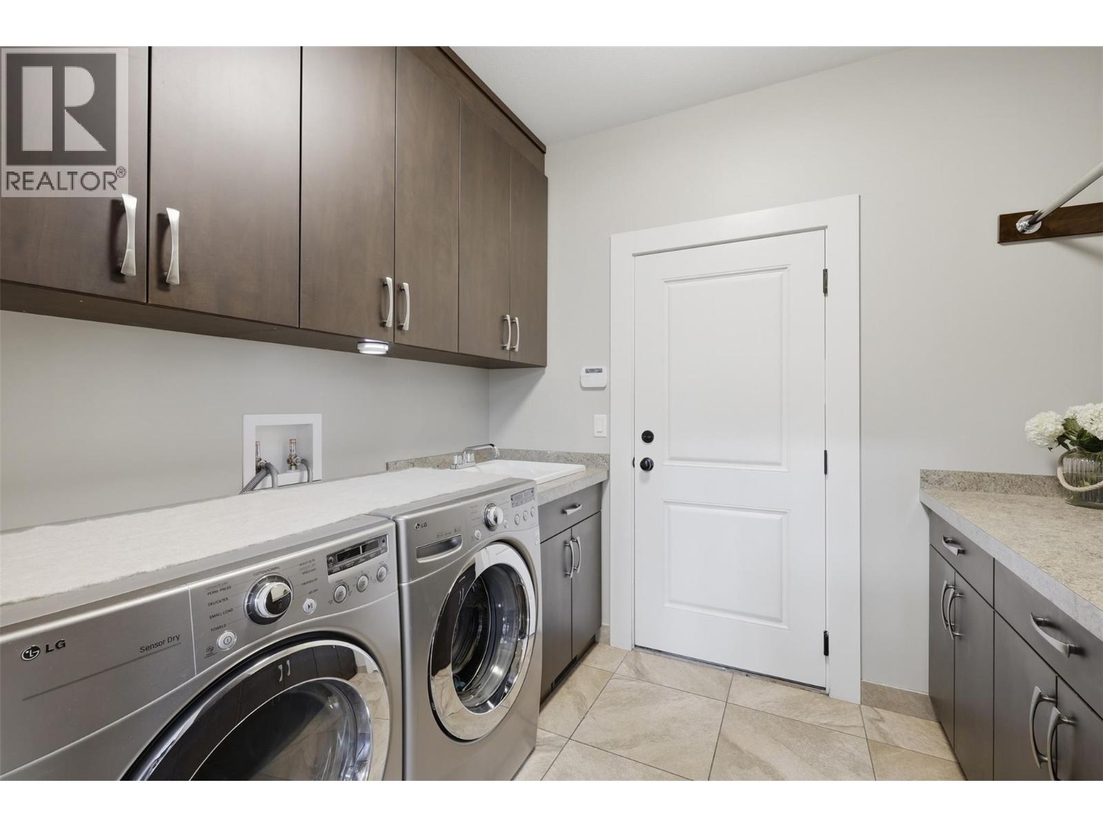 819 Fernie Court - Image 32