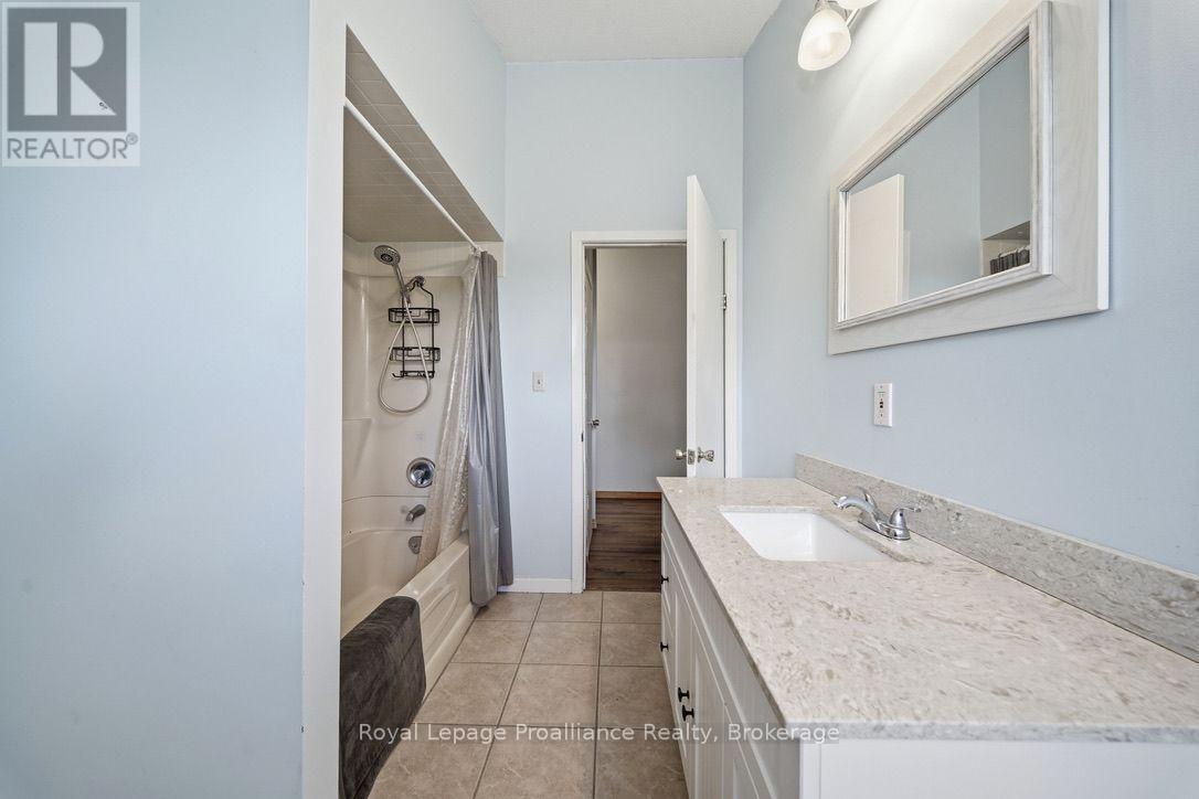 555 BETHEL ROAD - 25