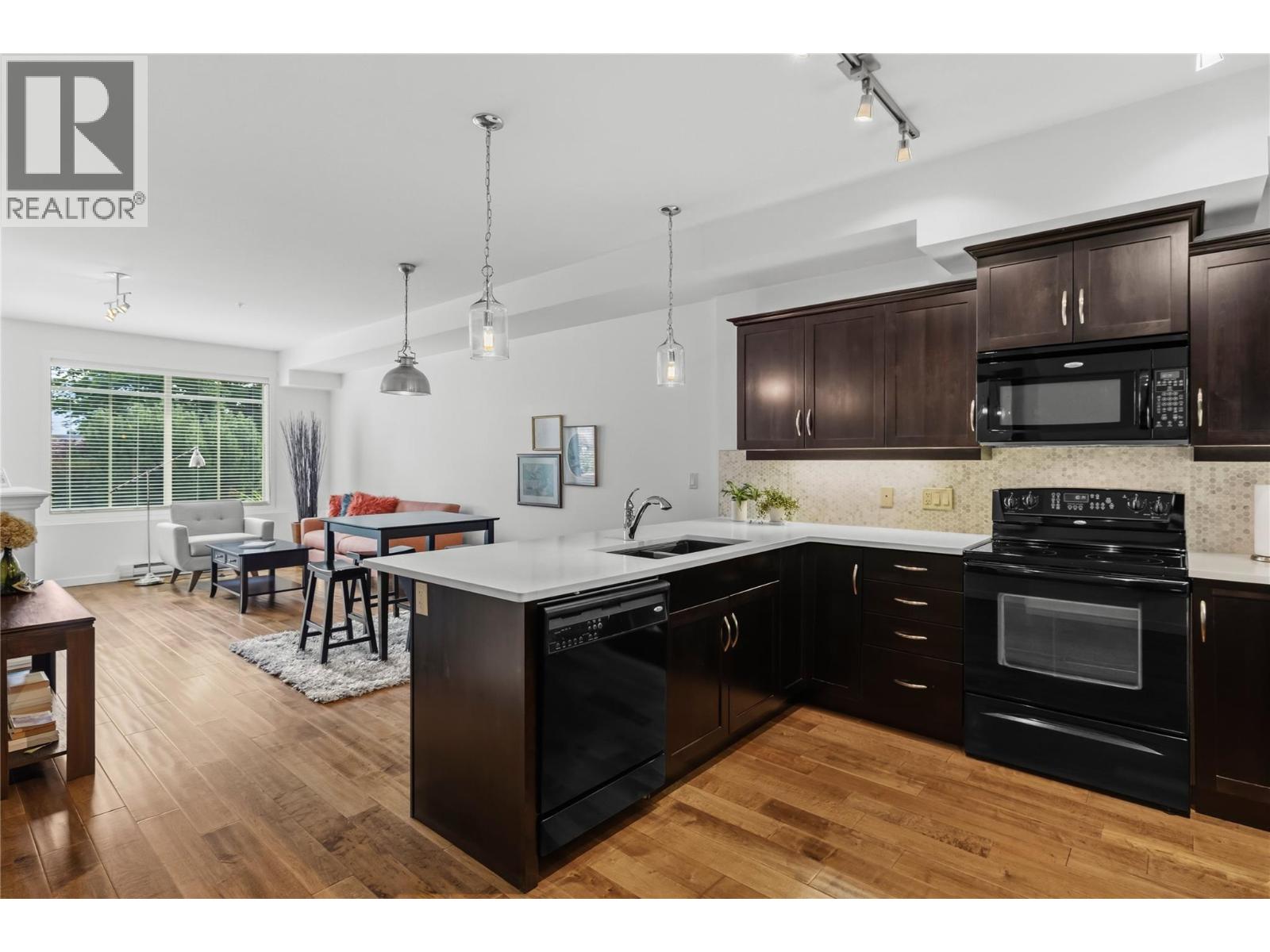 110 3735 Casorso Road, Kelowna