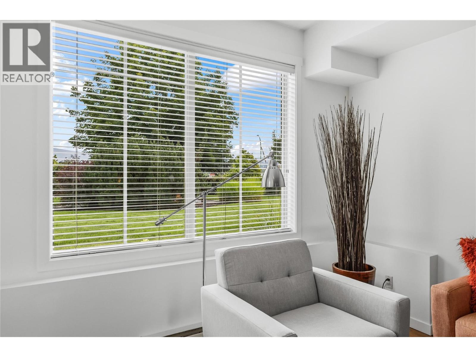 110 3735 Casorso Road, Kelowna