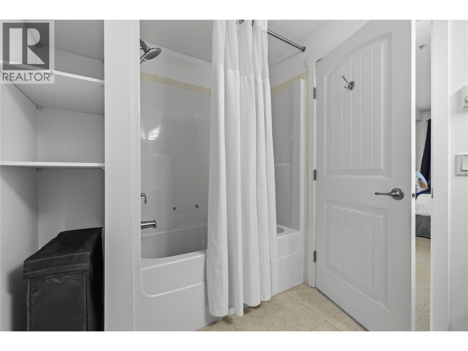 110 3735 Casorso Road, Kelowna