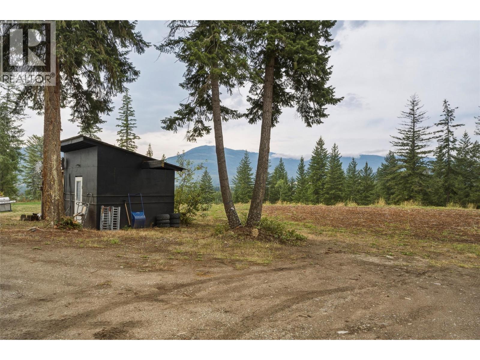 2433 Sherry Road - Image 24