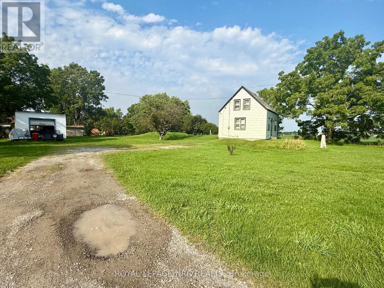 735 MAIN STREET W - 3