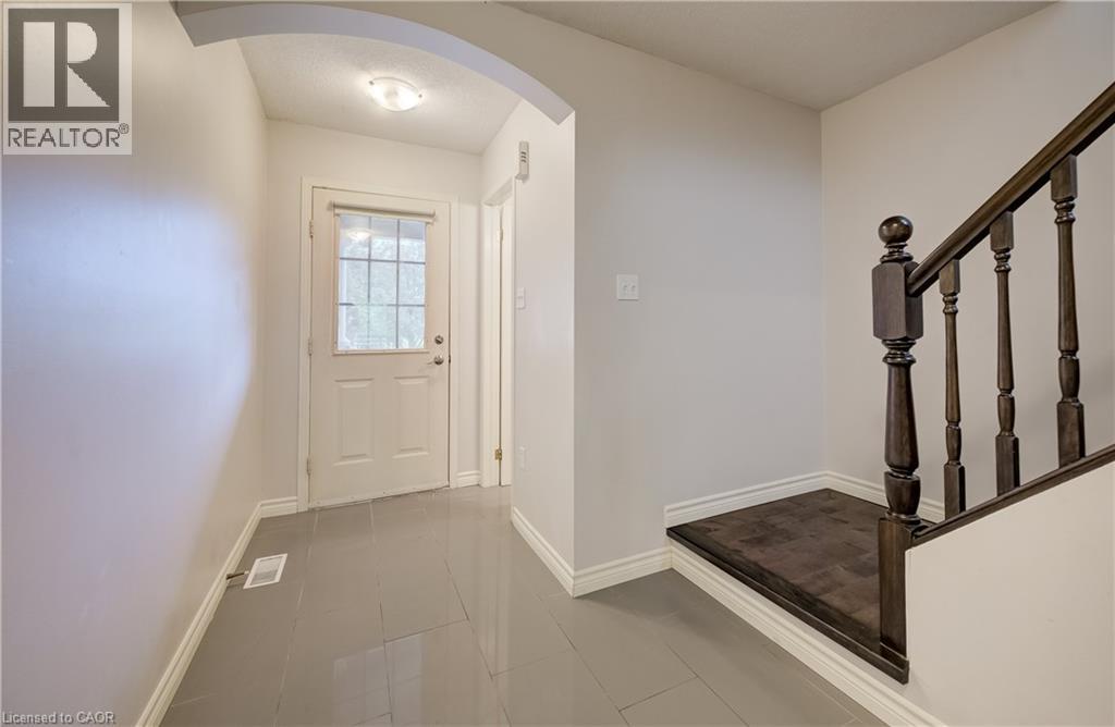 508 VERONICA Drive — photo 2