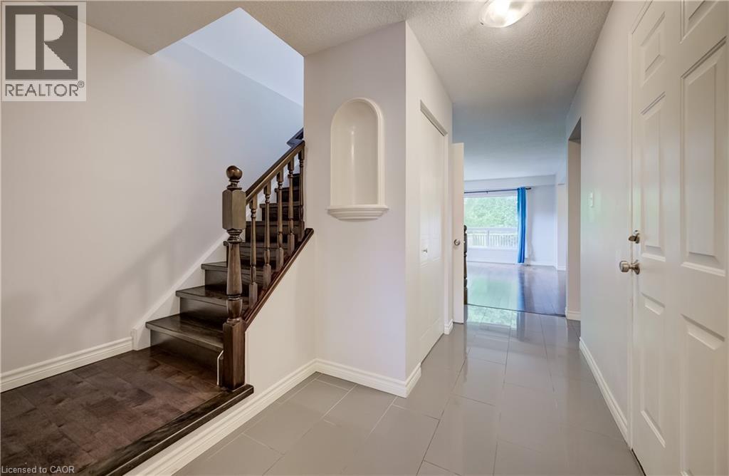 508 VERONICA Drive — photo 3