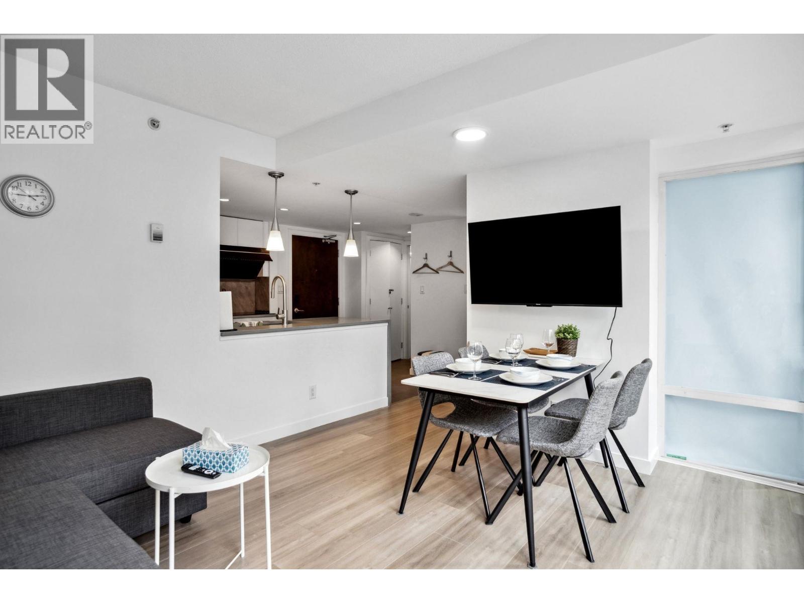 #605 618 ABBOTT Street, Vancouver, British Columbia, V6B0C1, Vancouver, British Columbia — photo 4 of 5