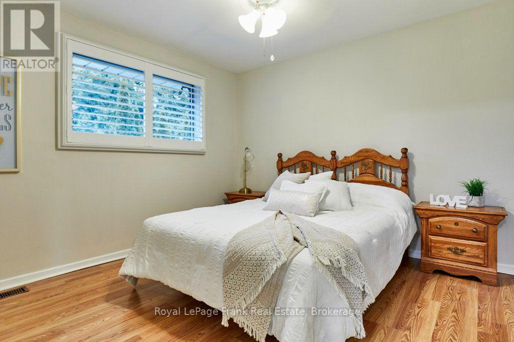 15111 SIMCOE STREET - 18