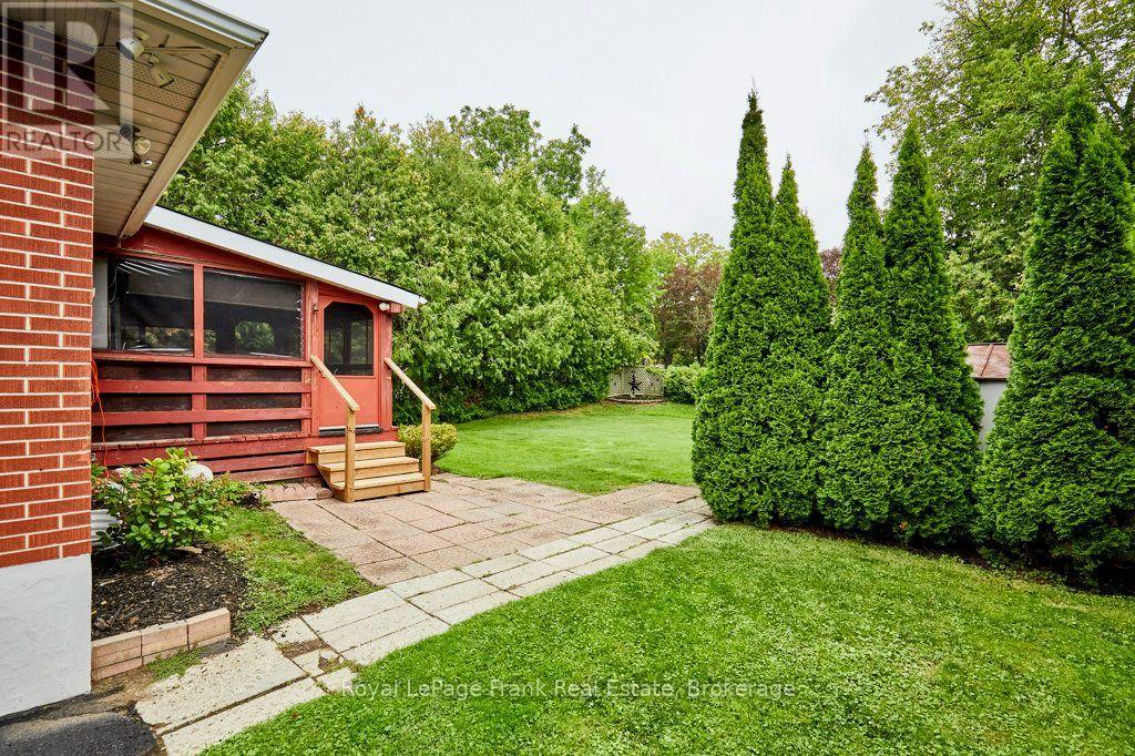 15111 SIMCOE STREET - 32