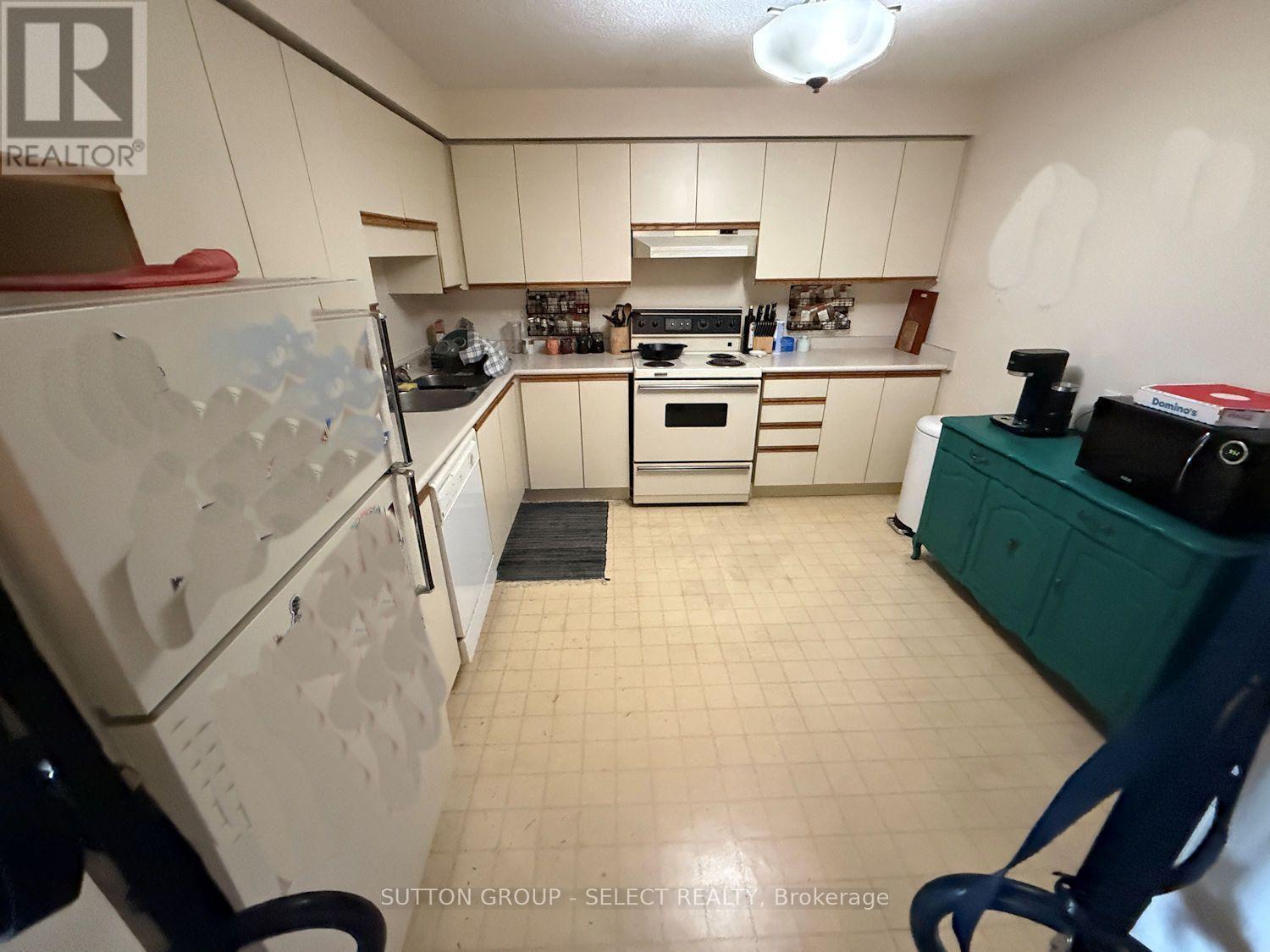 #1902 55 GREEN VALLEY DRIVE - 8
