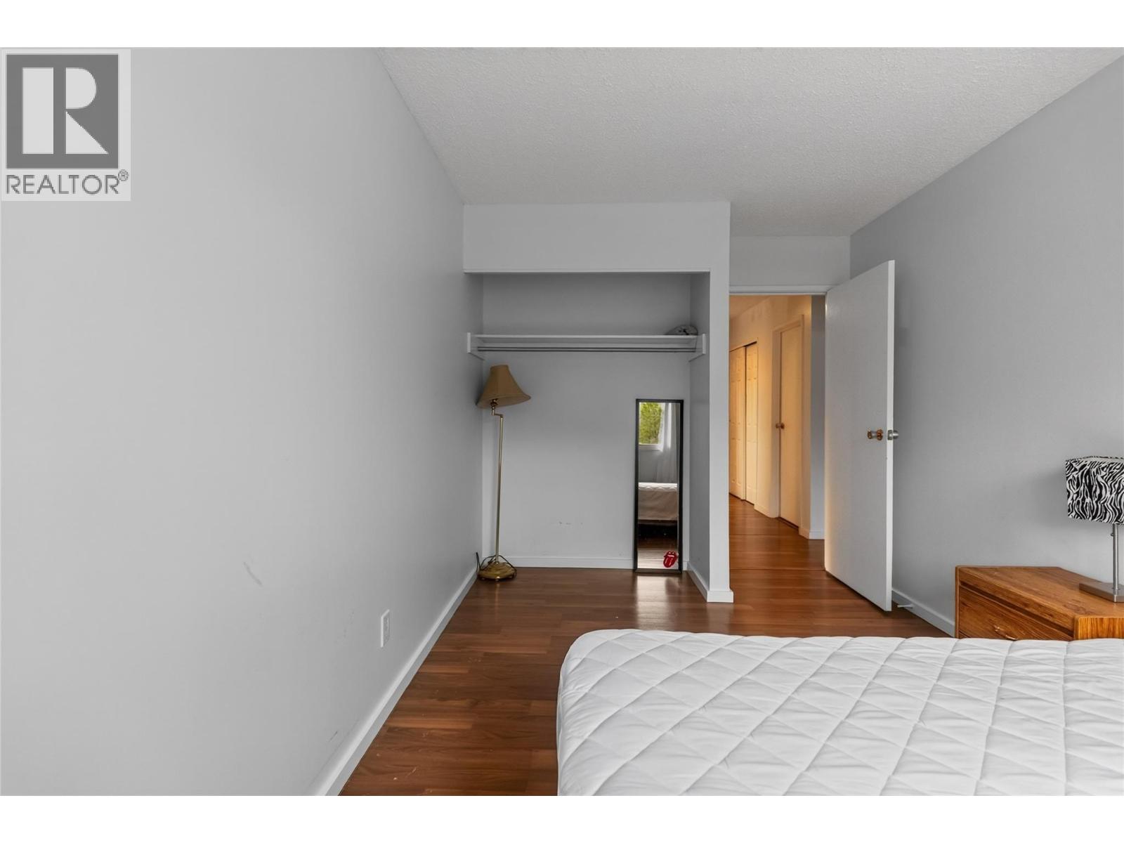#303 51 Ridgemont Drive - 26