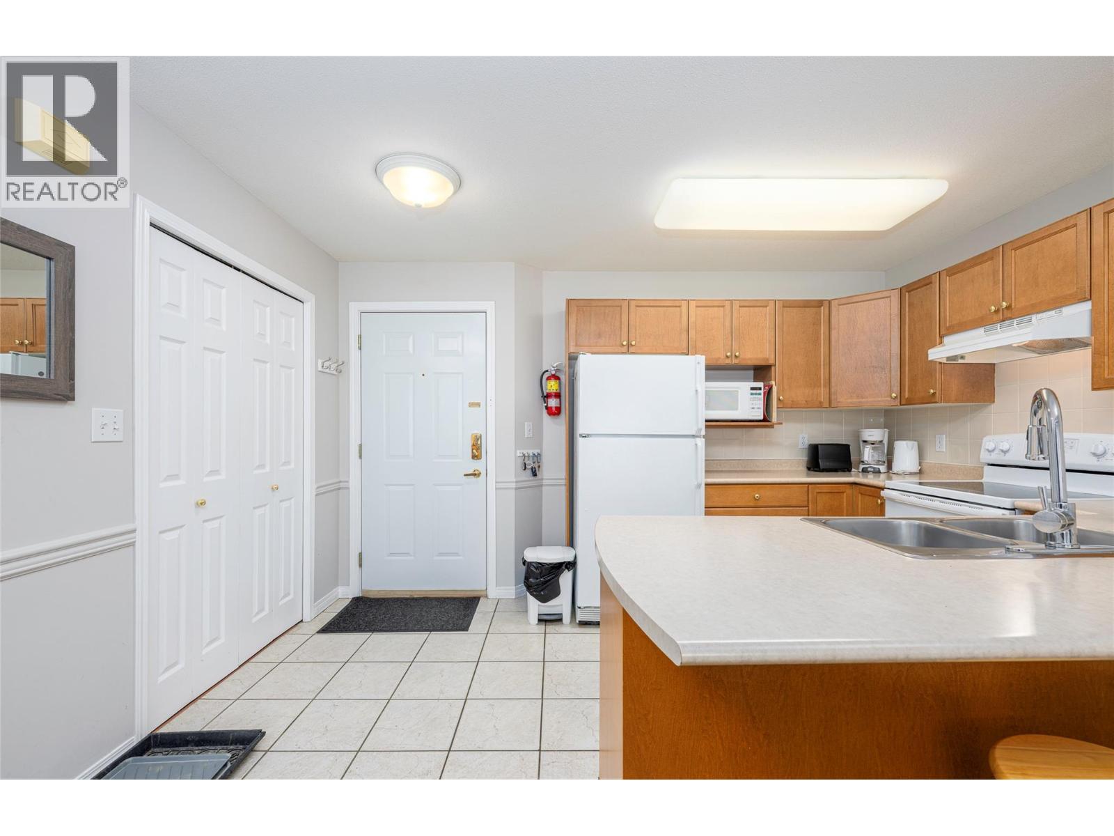 308 215 Kettle View Road, Big White
