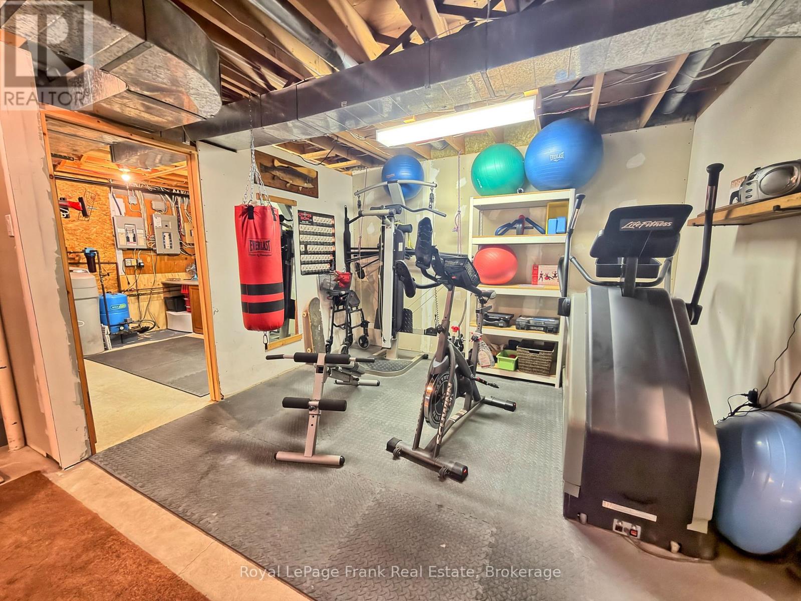 858 MILL ROAD - Image 27