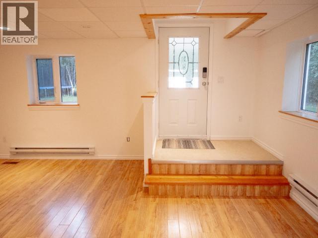 21 ARNHEM ROAD, Whitehorse, Yukon, Y1A3B4, Whitehorse, Yukon — photo 4 of 5