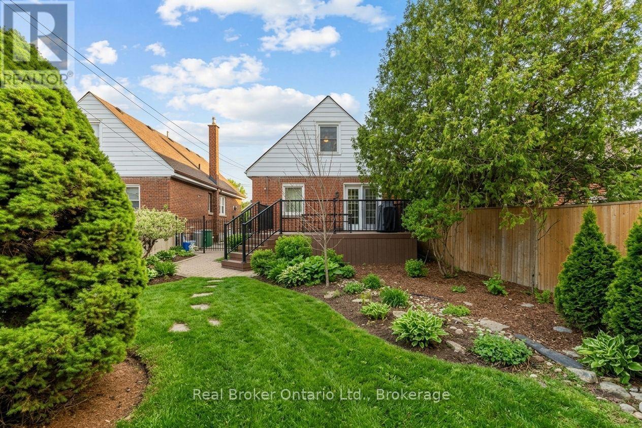 193 HUXLEY AVENUE S - 41