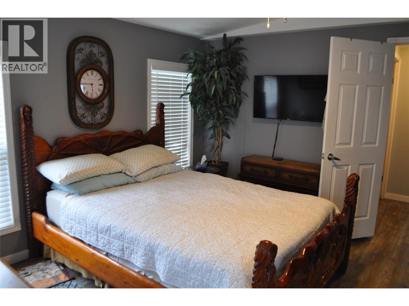 #10 610 Katherine Road - 12
