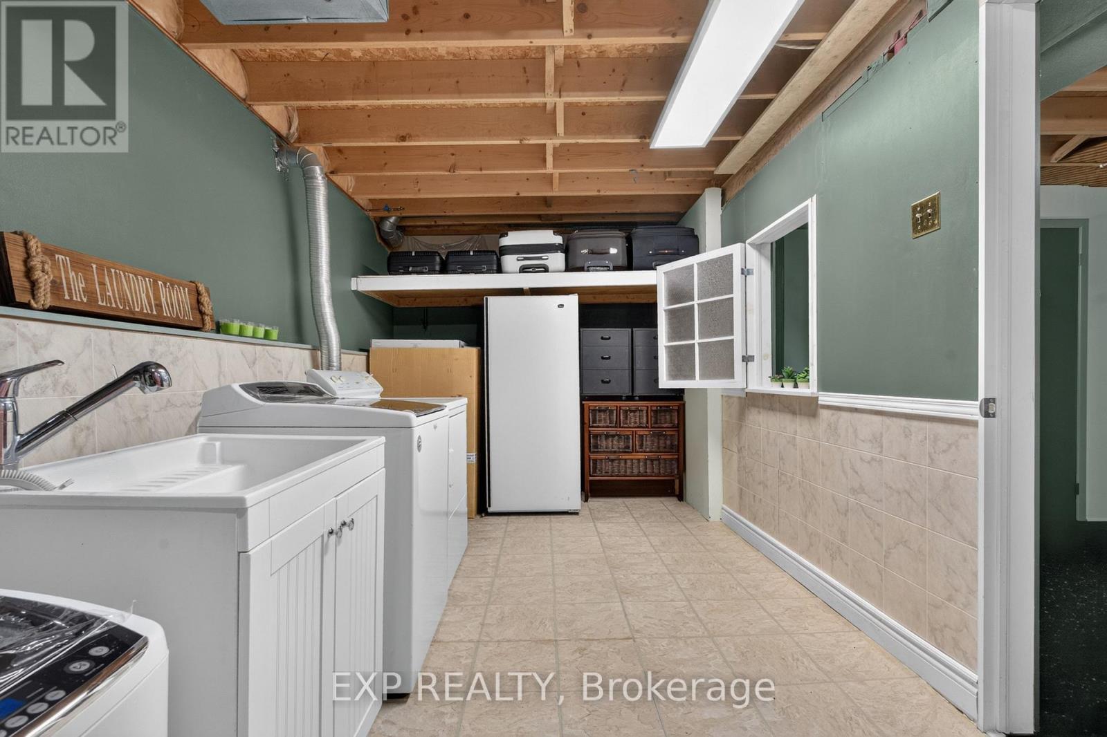 109 WINDING LANE - 45