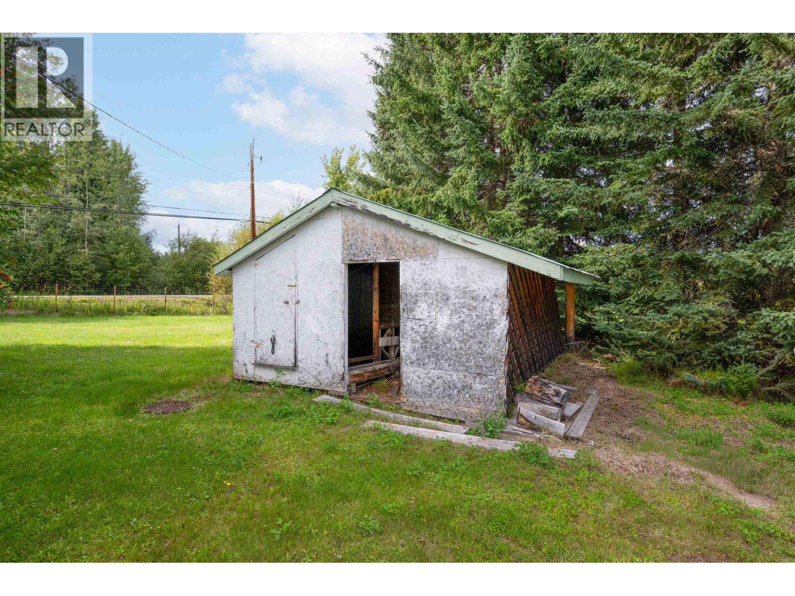 Photo 15 of 25 — 10222 N KELLY ROAD · Prince George, BC