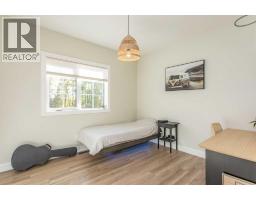 122 Oliver Avenue, Gull Lake, AB T4L2N1 Photo 31