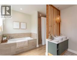 122 Oliver Avenue, Gull Lake, AB T4L2N1 Photo 30