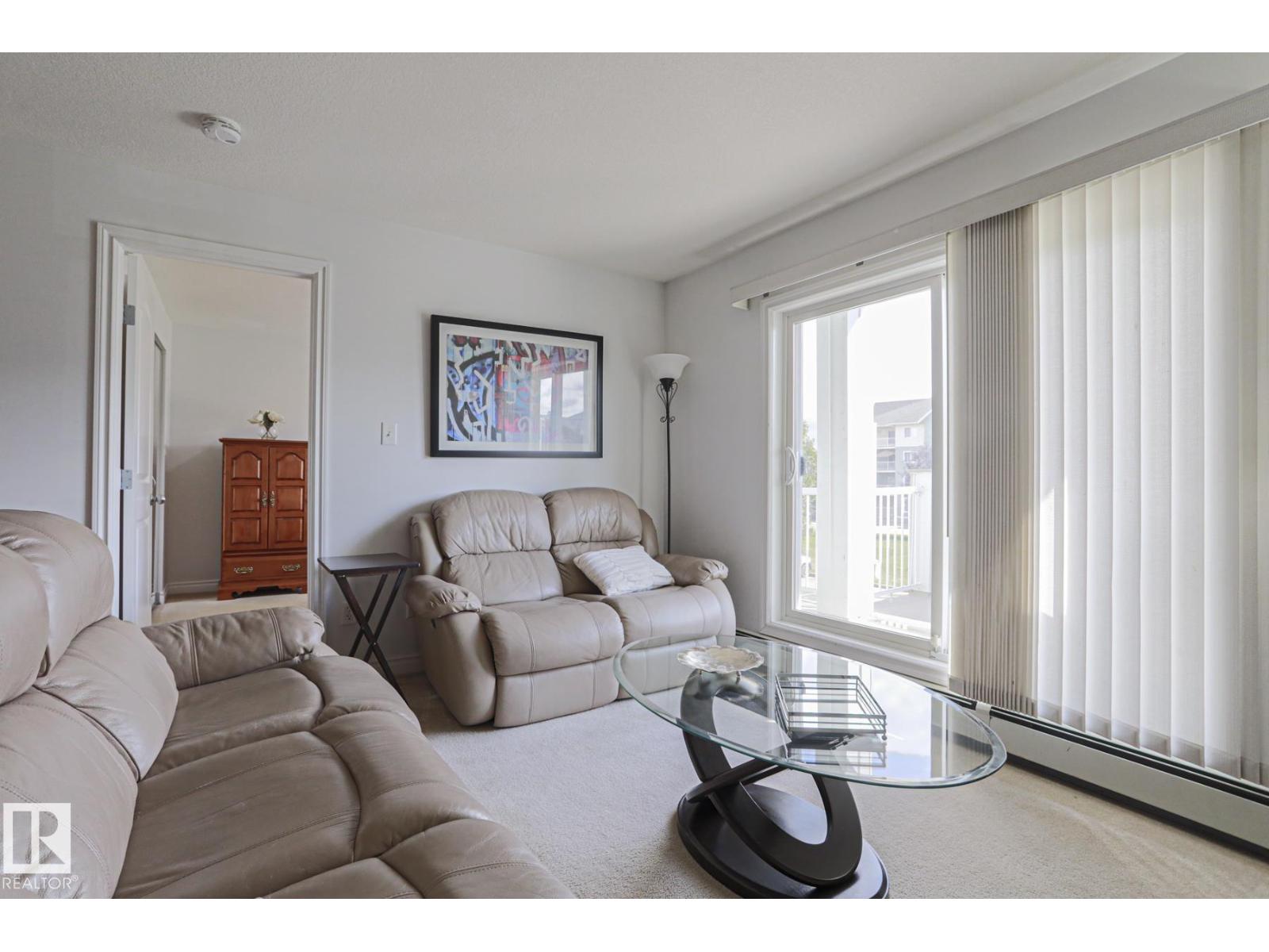 #237 50 WOODSMERE - 16