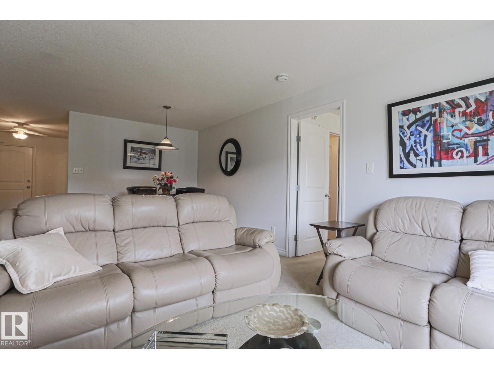 #237 50 WOODSMERE - 19