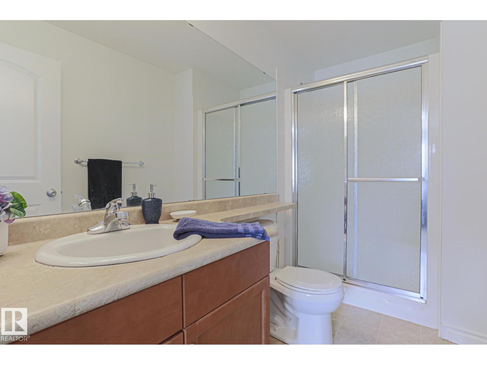 #237 50 WOODSMERE - 25