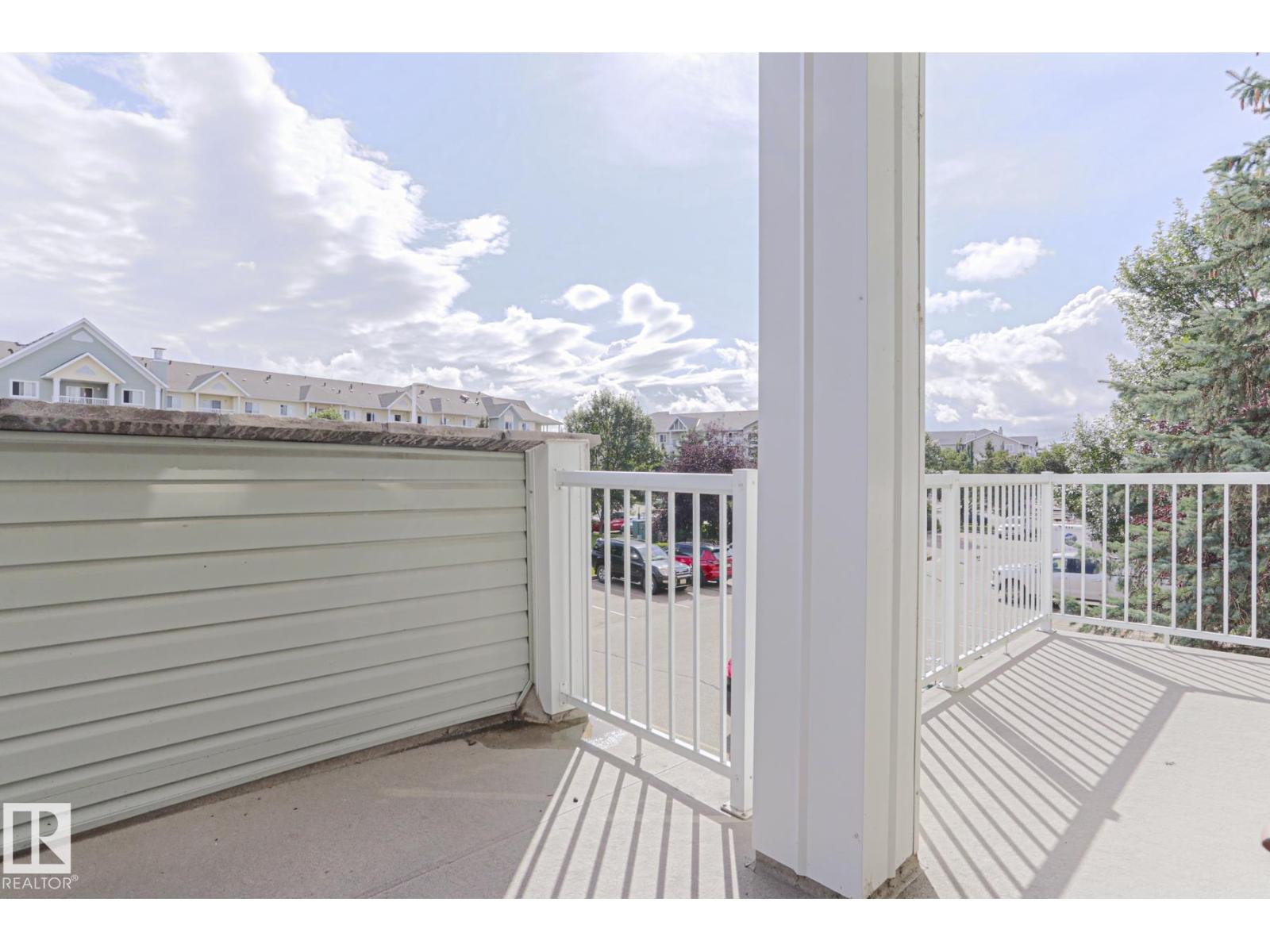 #237 50 WOODSMERE - 29