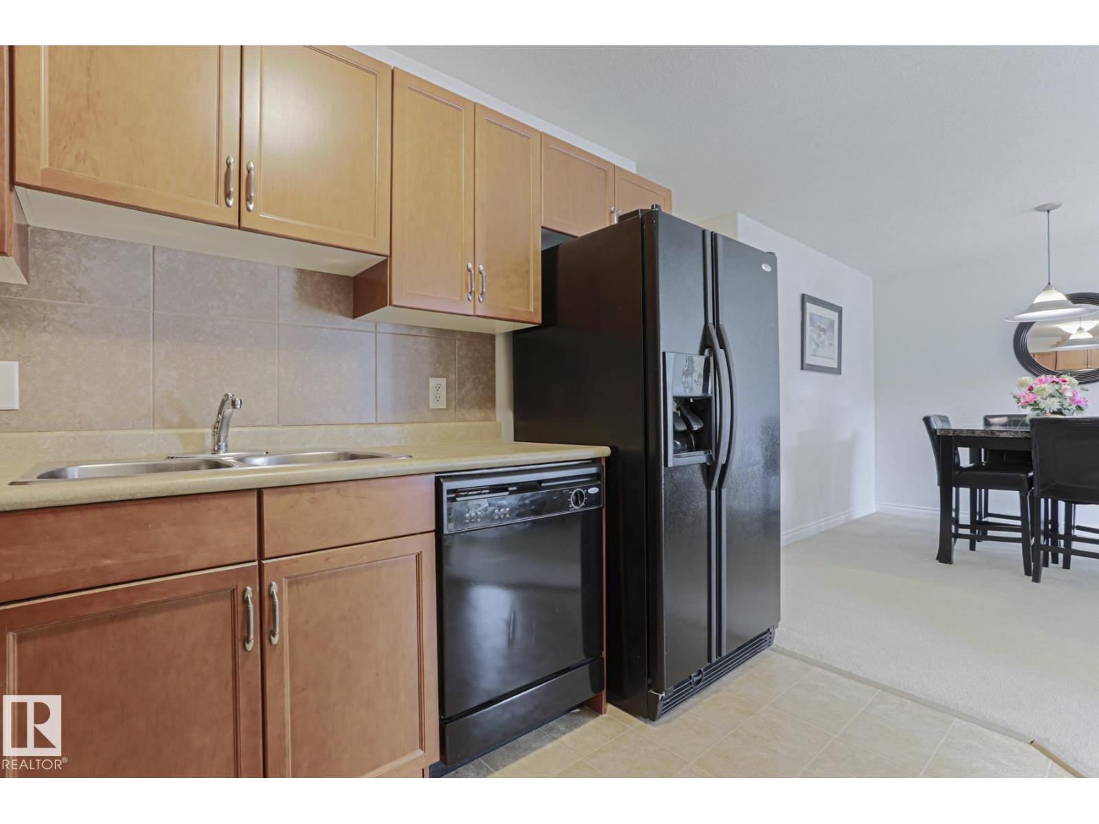 #237 50 WOODSMERE - 6