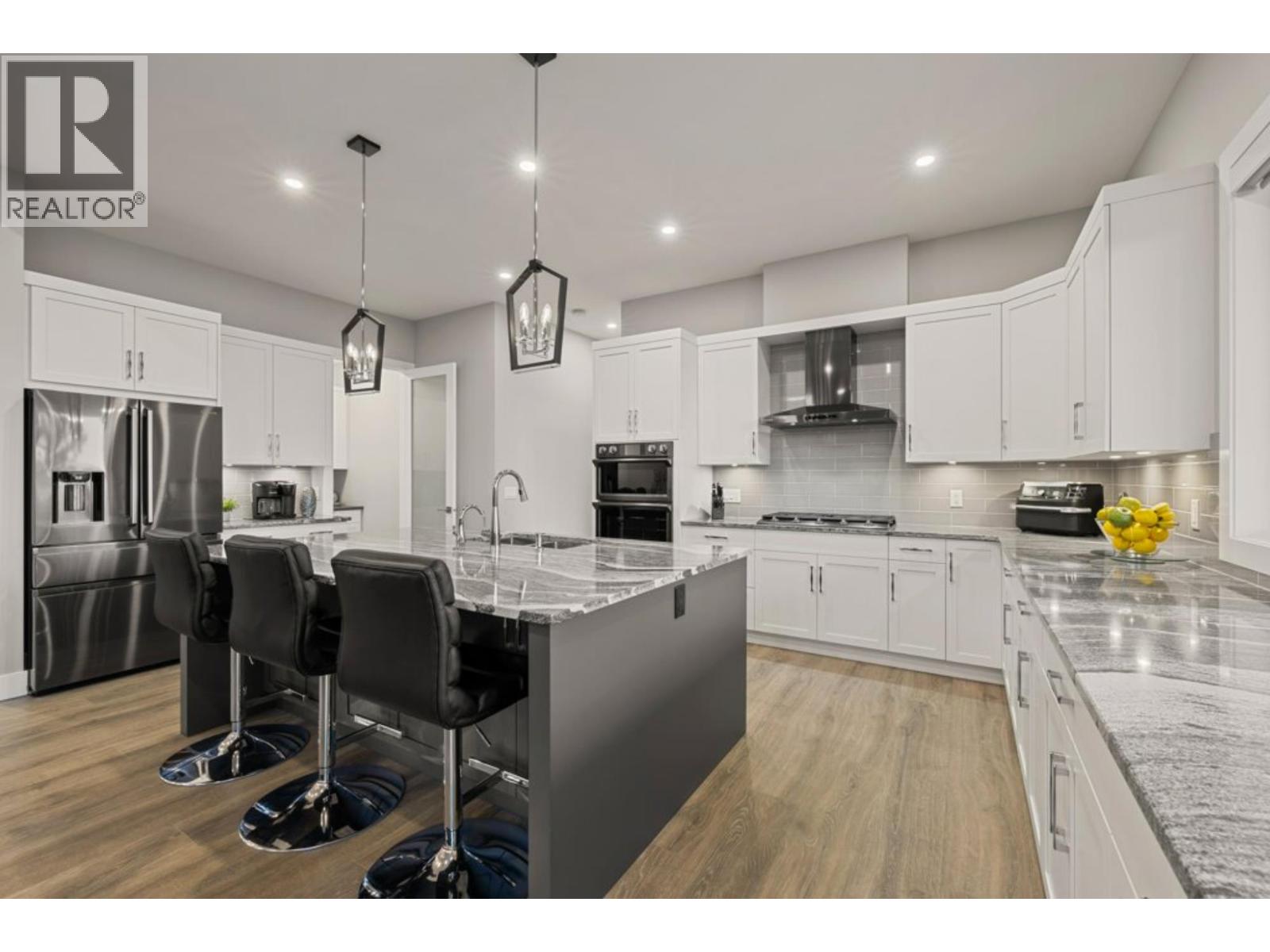  2505 Tallus Heights Drive, West Kelowna
