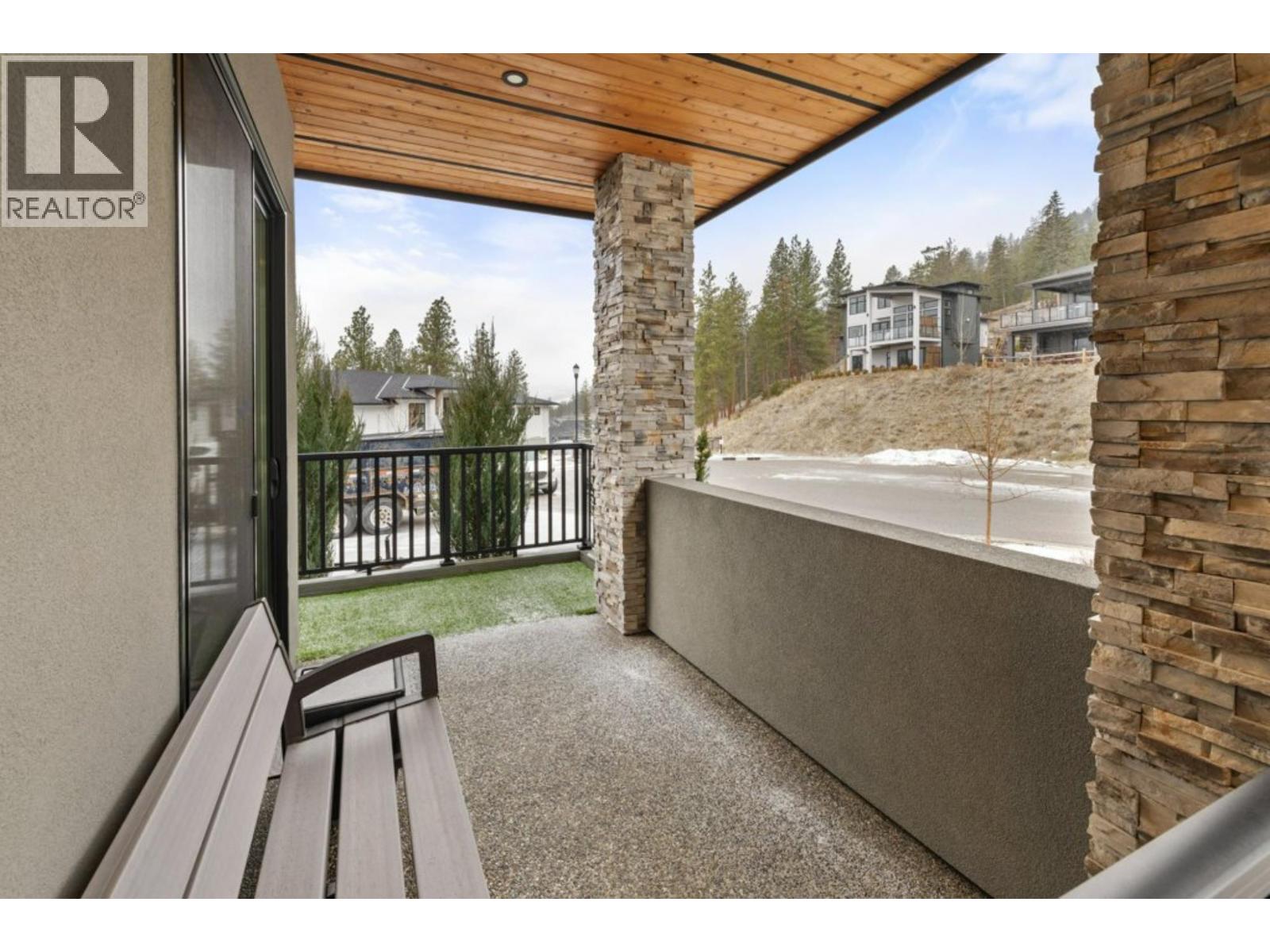  2505 Tallus Heights Drive, West Kelowna