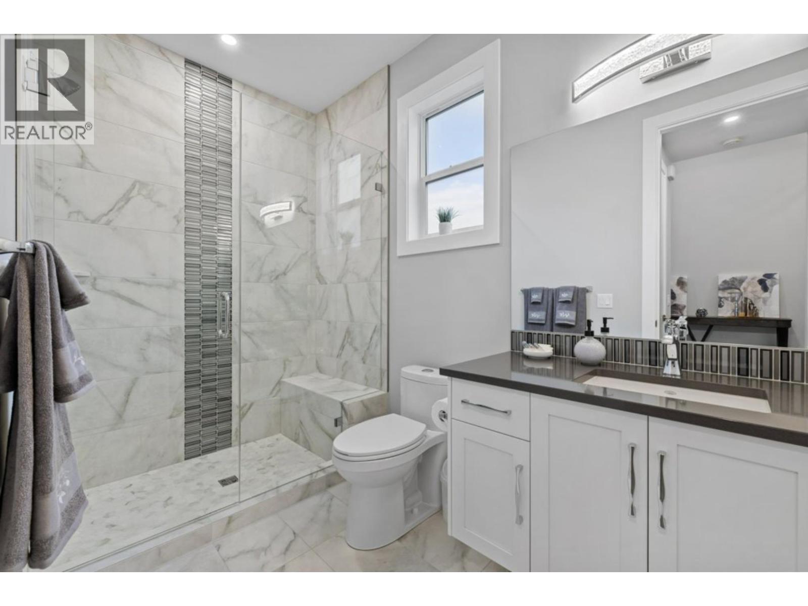  2505 Tallus Heights Drive, West Kelowna