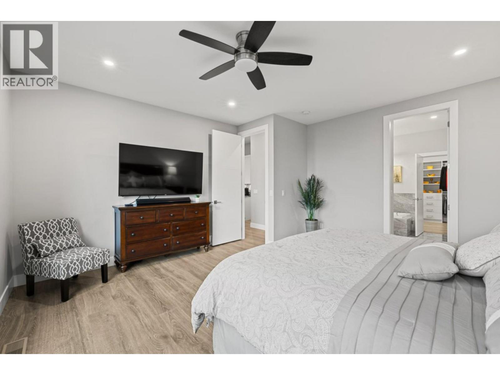  2505 Tallus Heights Drive, West Kelowna