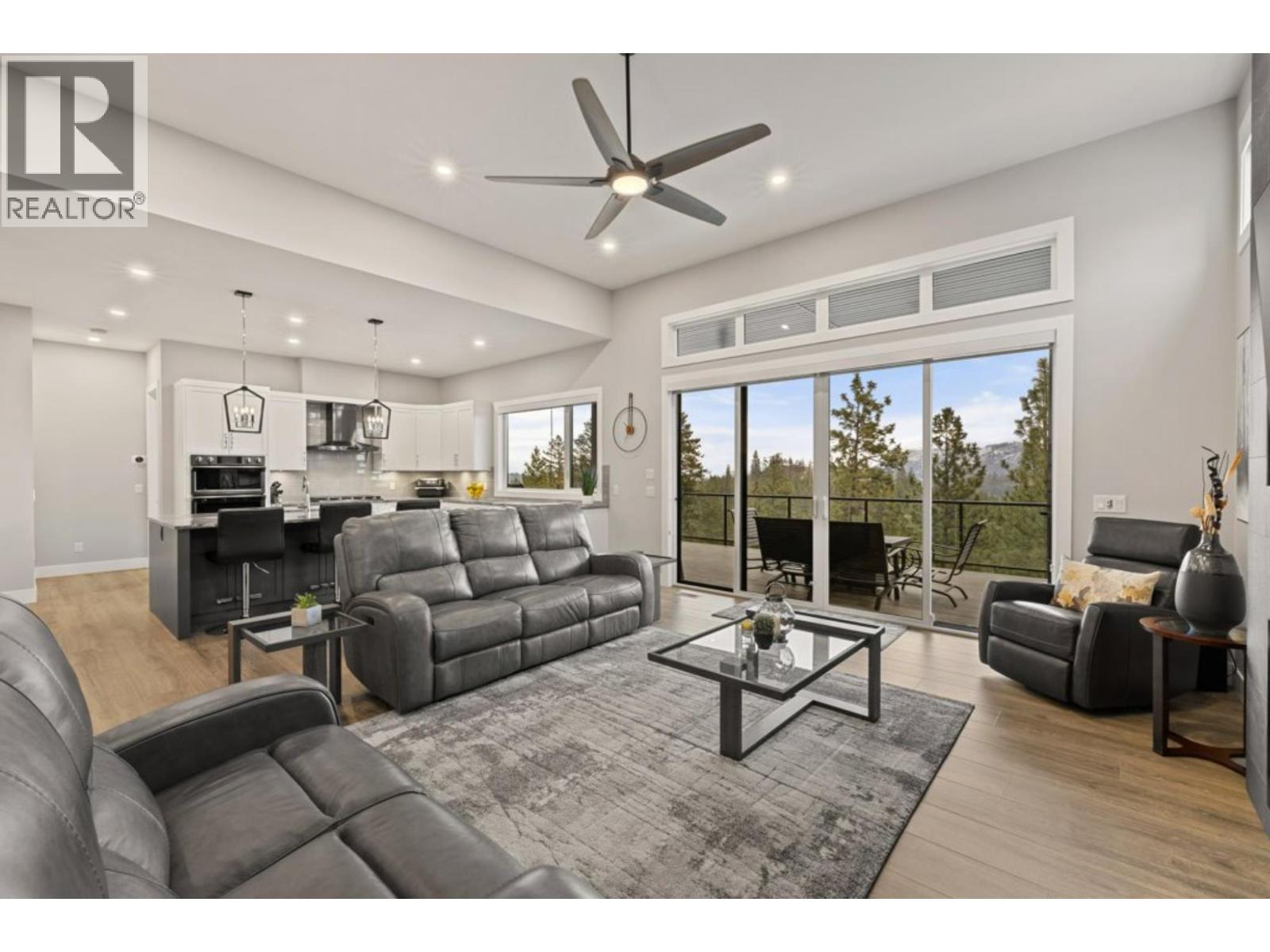  2505 Tallus Heights Drive, West Kelowna