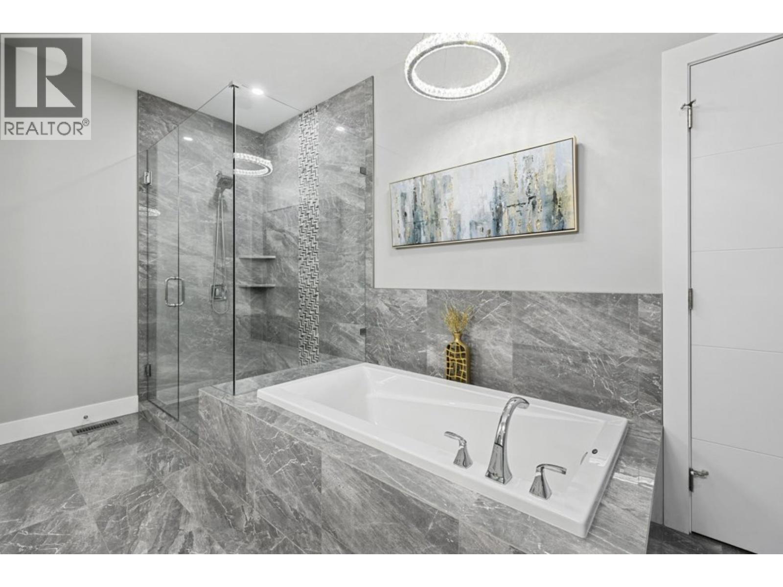  2505 Tallus Heights Drive, West Kelowna