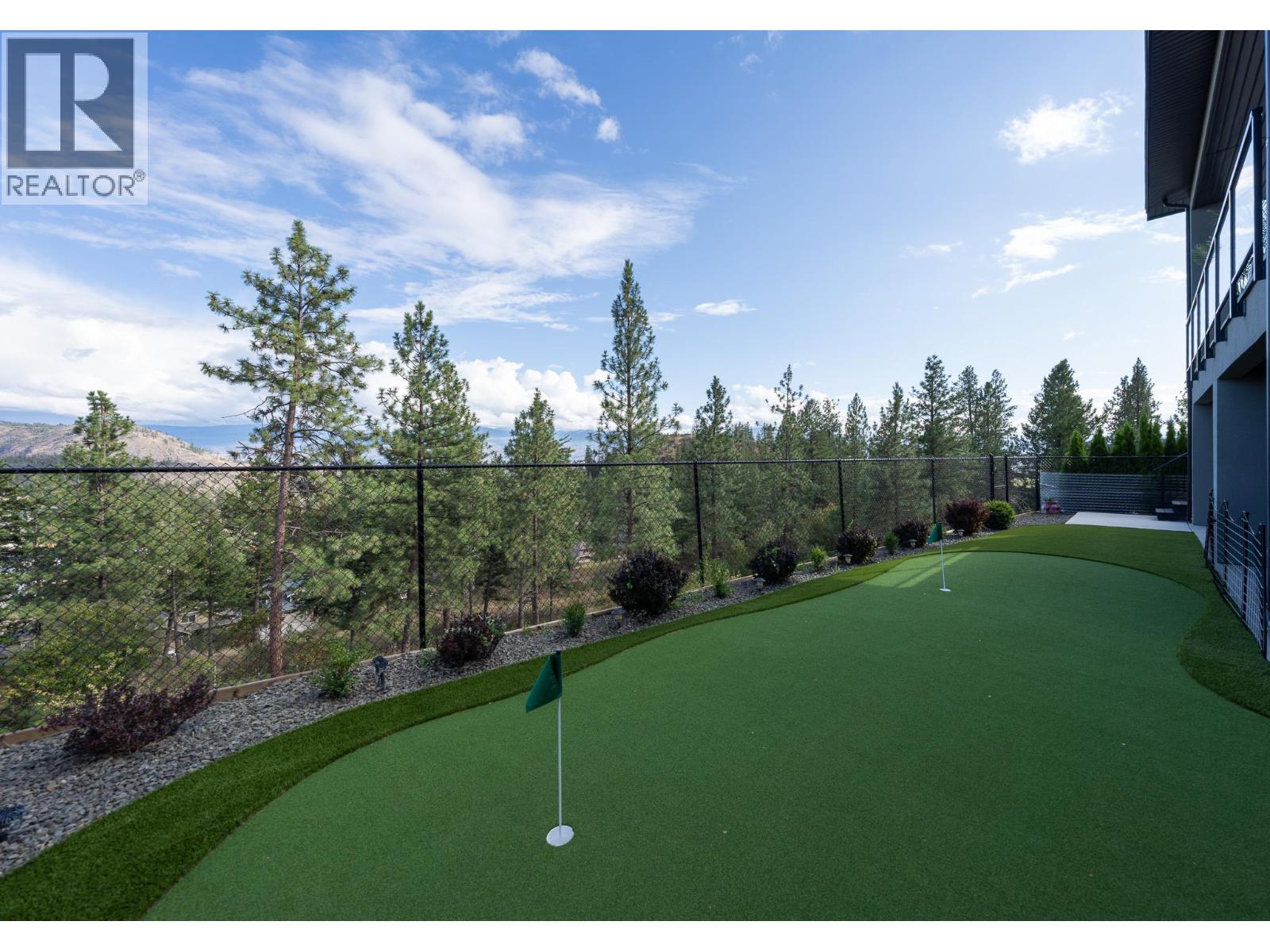  2505 Tallus Heights Drive, West Kelowna
