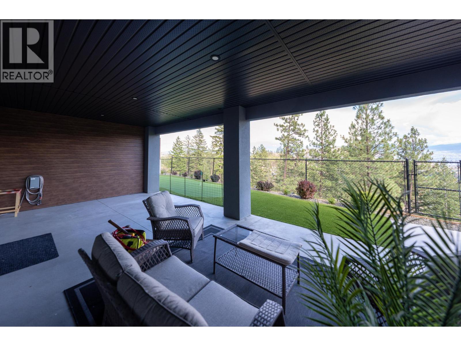  2505 Tallus Heights Drive, West Kelowna