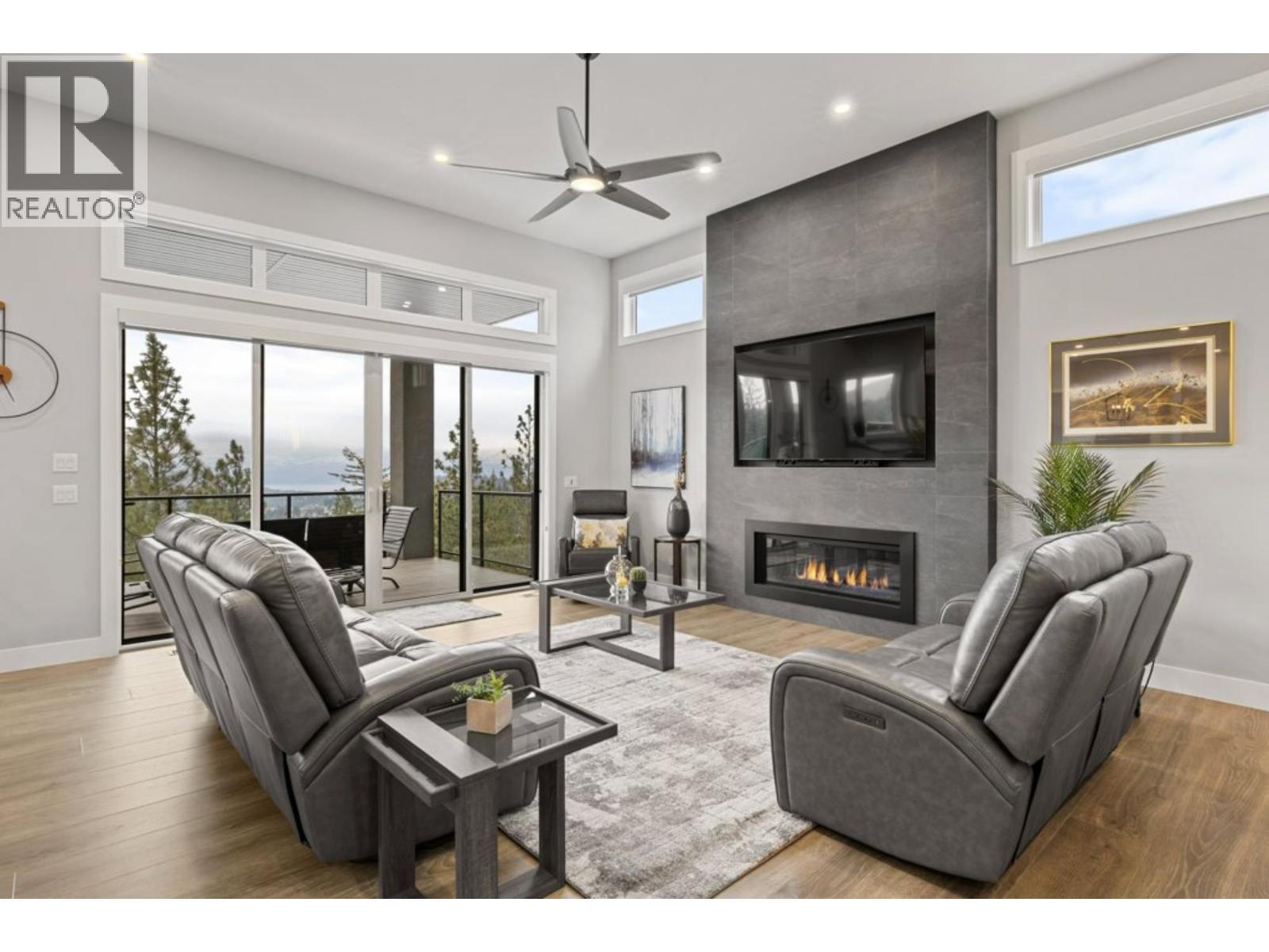  2505 Tallus Heights Drive, West Kelowna