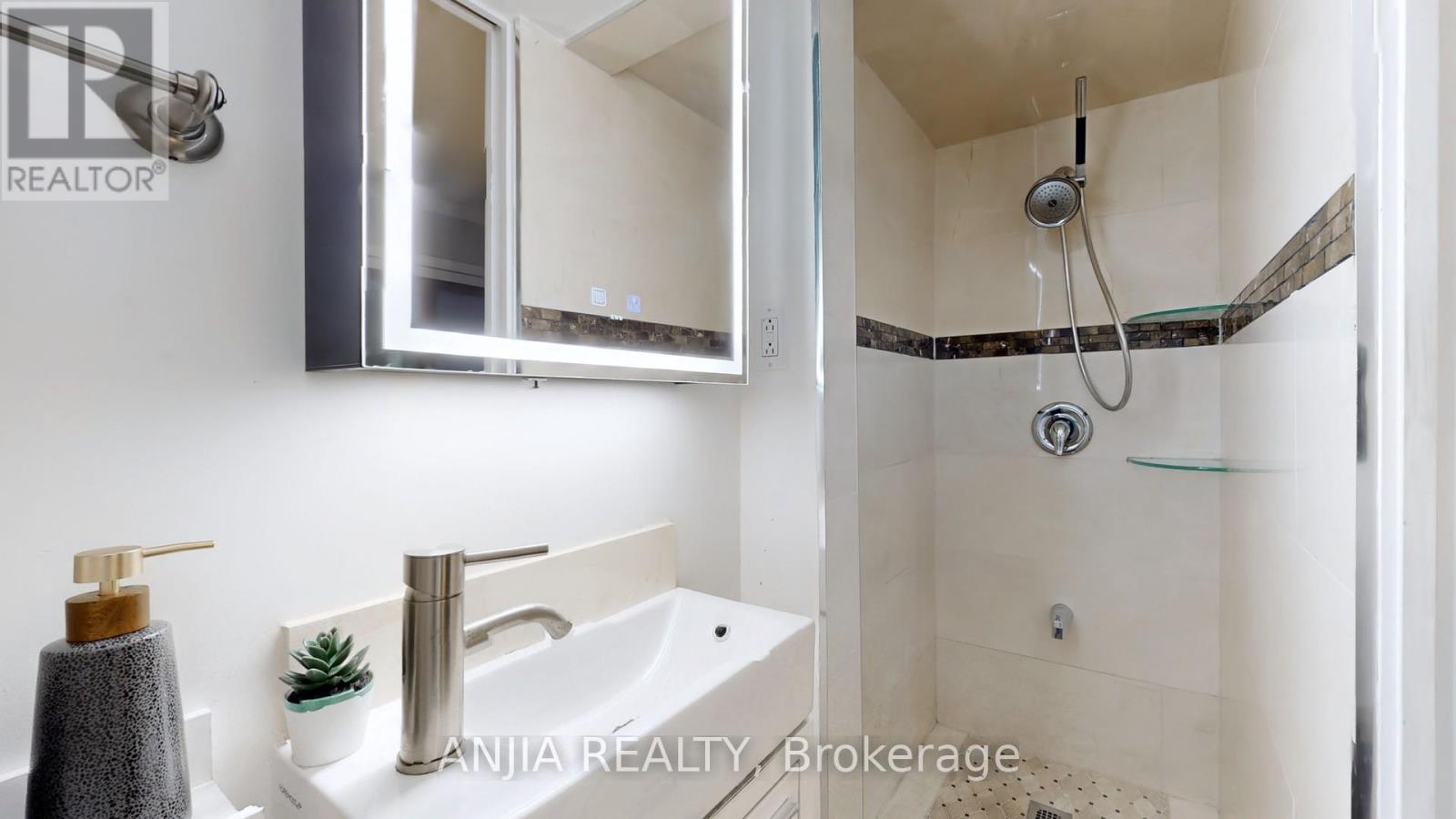 691 GREENWOOD AVENUE - Image 23