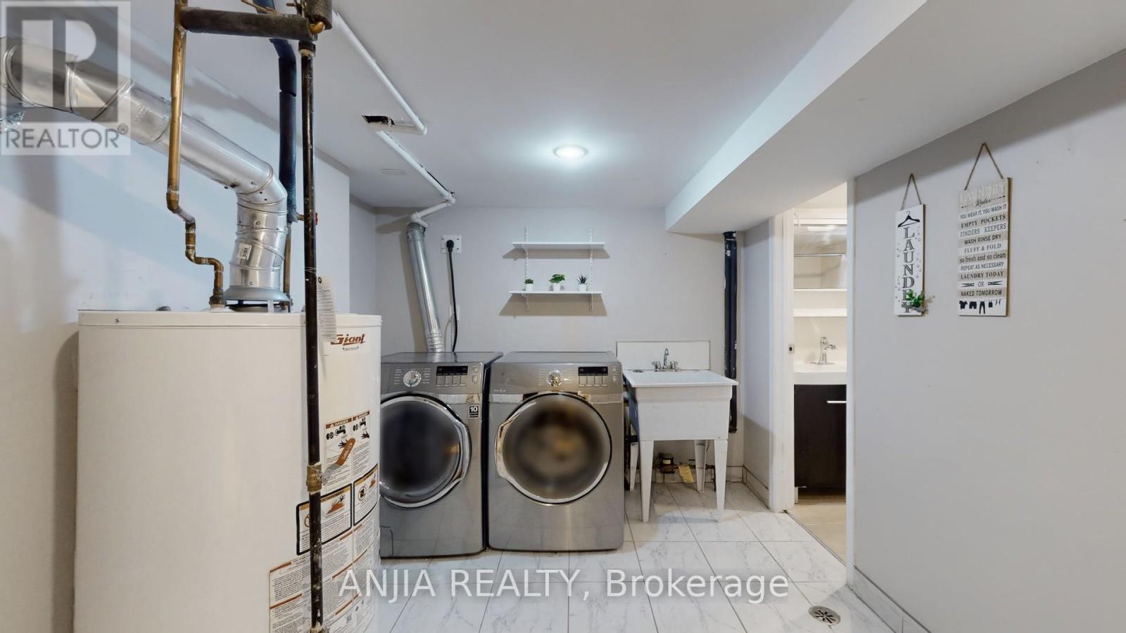 691 GREENWOOD AVENUE - Image 24