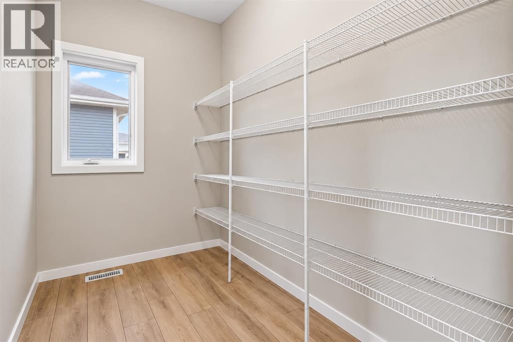 107 Lucas Terrace NW - 11
