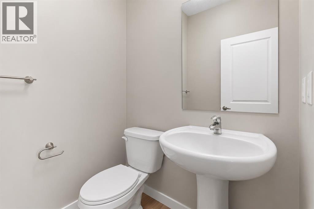 107 Lucas Terrace NW - 12