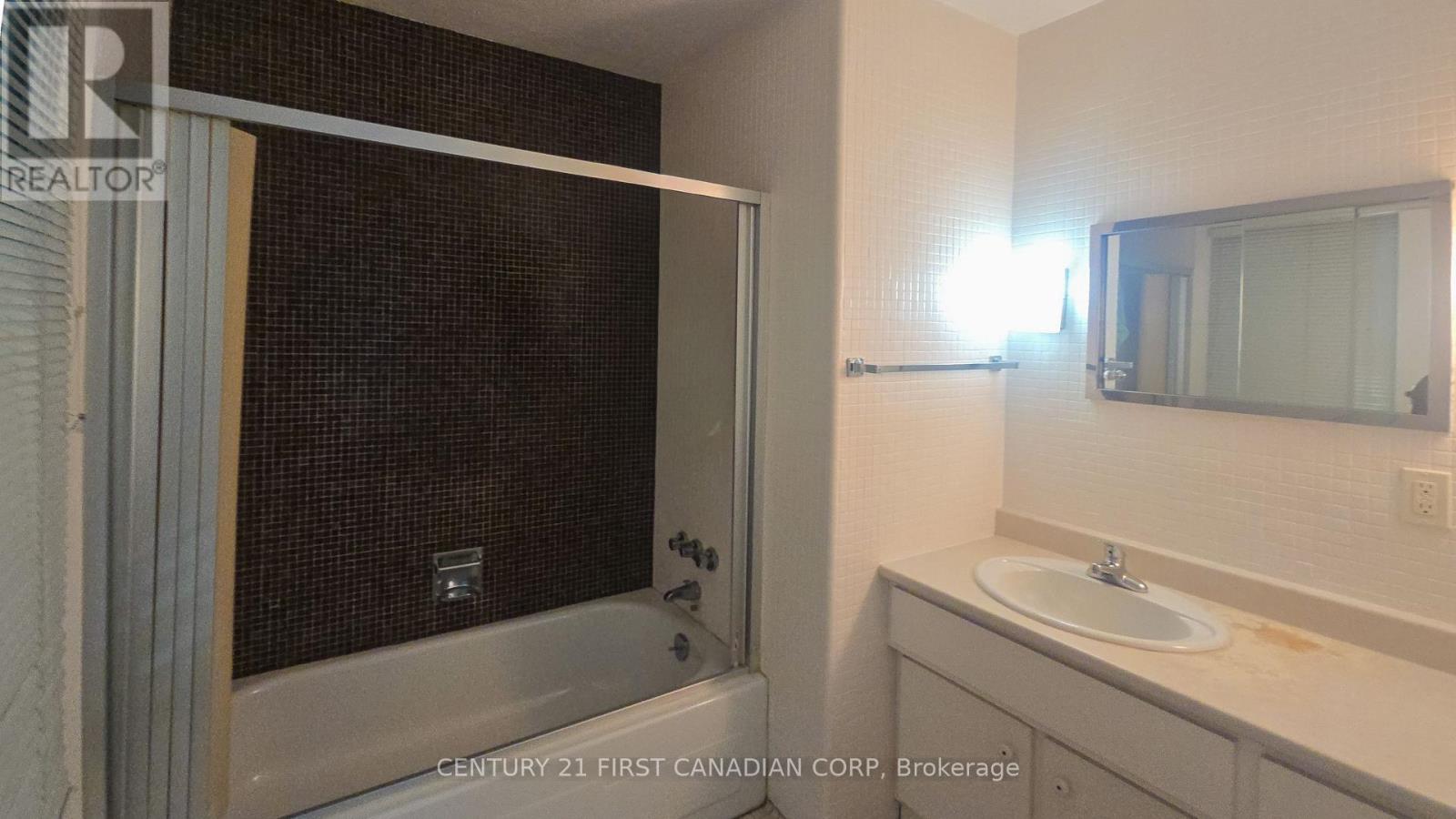 2546 WESTDEL BOURNE - Image 27