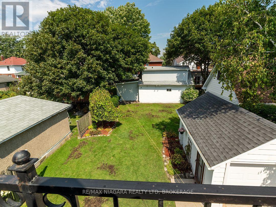 241 ALEXANDRA STREET - 39
