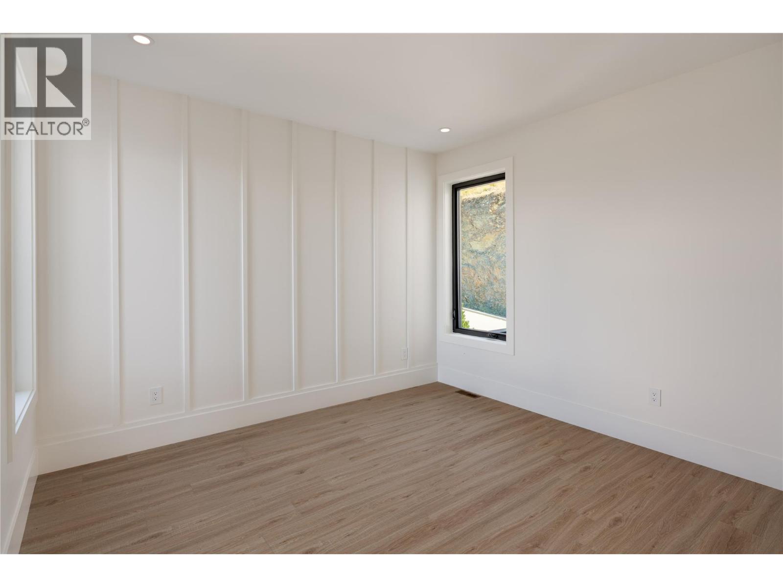 1016 EMSLIE Street - 43