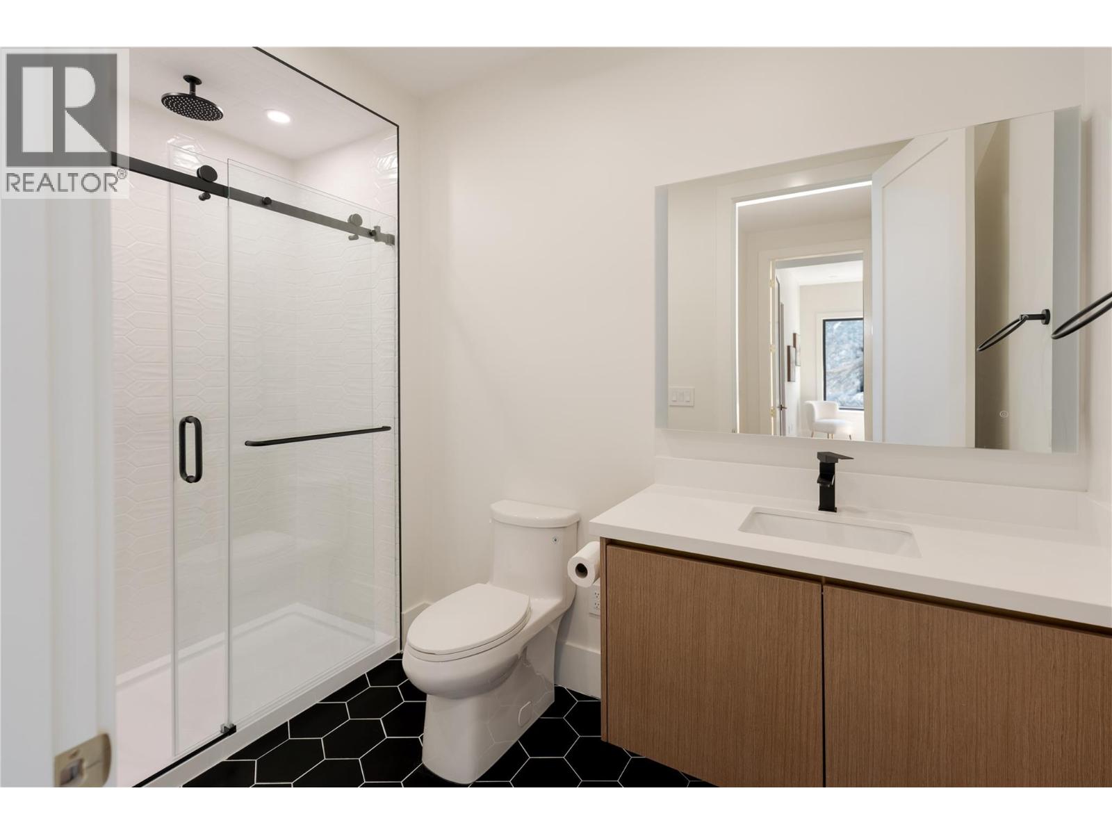 1016 EMSLIE Street - 56