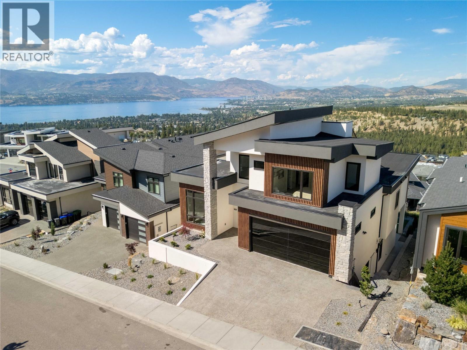 1016 EMSLIE Street - 3