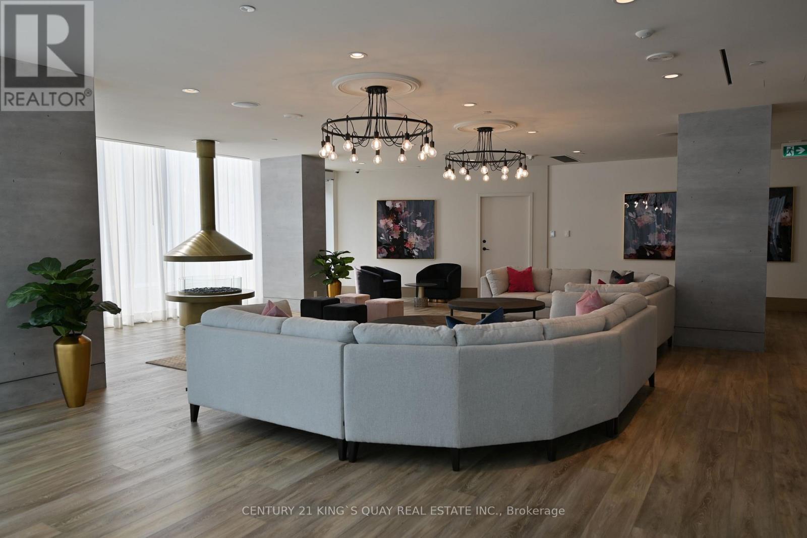 60 Shuter Street — photo 27