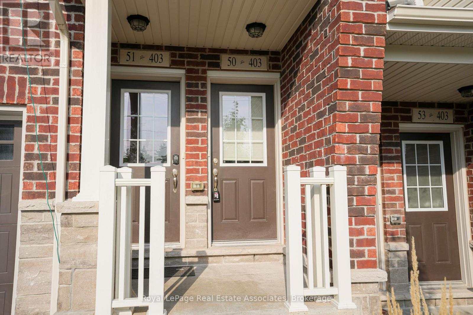 50 - 403 WESTWOOD DRIVE E — photo 2